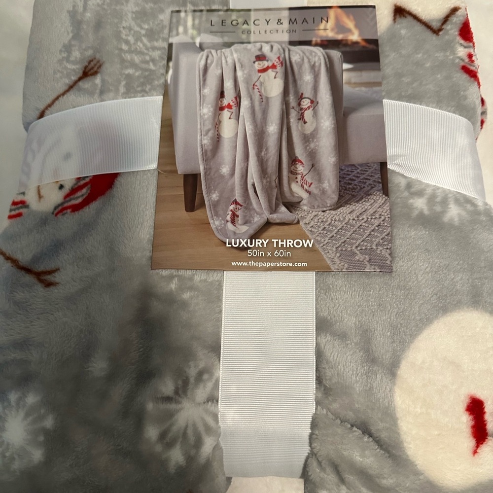 Red Snowman Throw Blanket from The Paper Store !!